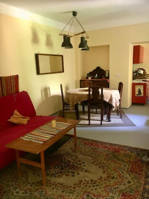 Vintage Studio Apartment, Garden And Free Parking Budapest Exterior photo